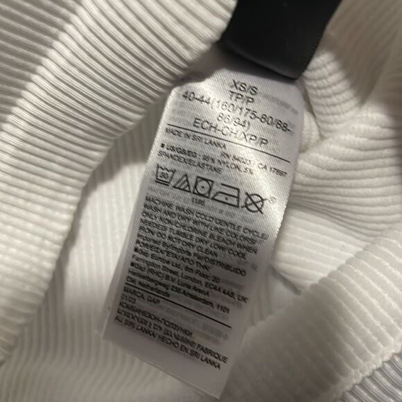 NWT- GAP- XL/XXL - Picture 5 of 5